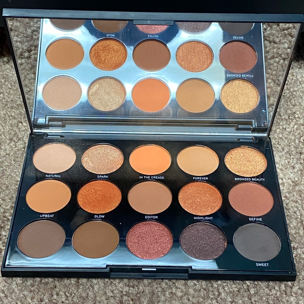 Morphe day slayer eyeshadow palette